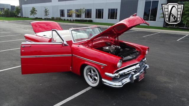 Photo of 1954 Red Ford Crestline