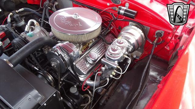 Photo of 1954 Red Ford Crestline