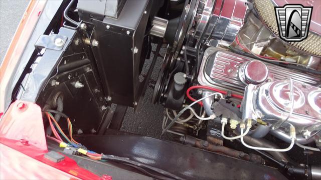 Photo of 1954 Red Ford Crestline