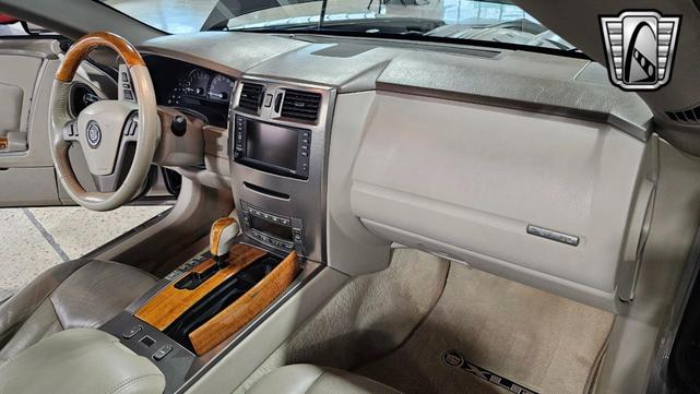 Photo of 2004 Silver Pearl Cadillac XLR
