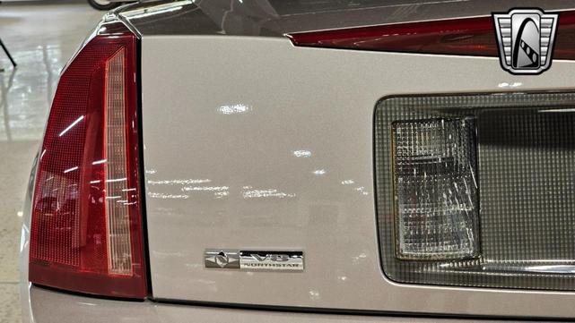 Photo of 2004 Silver Pearl Cadillac XLR