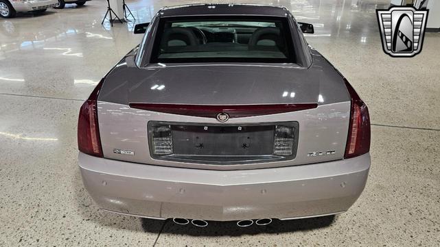 Photo of 2004 Silver Pearl Cadillac XLR