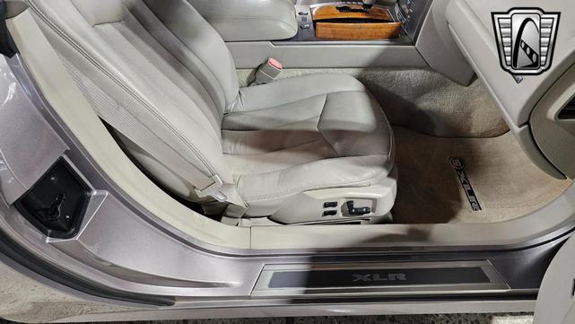 Photo of 2004 Silver Pearl Cadillac XLR