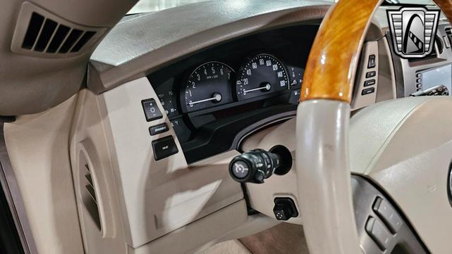 Photo of 2004 Silver Pearl Cadillac XLR
