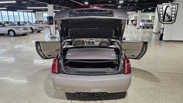 Photo of 2004 Silver Pearl Cadillac XLR