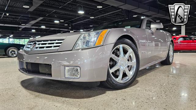 Photo of 2004 Silver Pearl Cadillac XLR