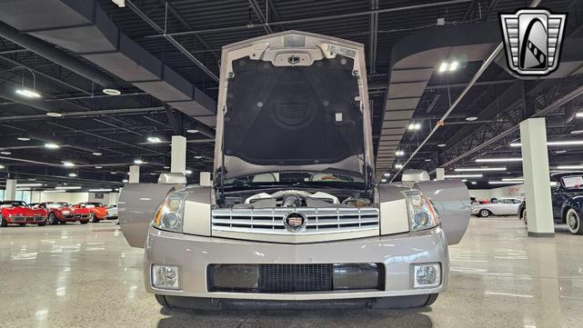 Photo of 2004 Silver Pearl Cadillac XLR