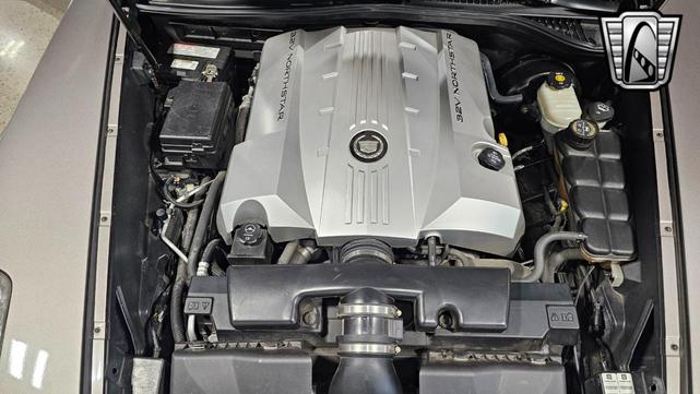 Photo of 2004 Silver Pearl Cadillac XLR