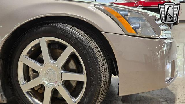 Photo of 2004 Silver Pearl Cadillac XLR