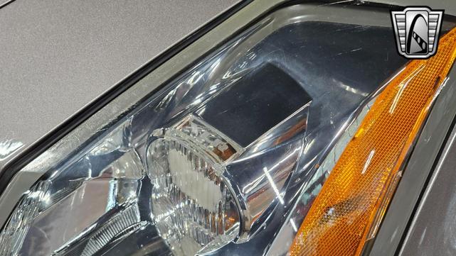 Photo of 2004 Silver Pearl Cadillac XLR