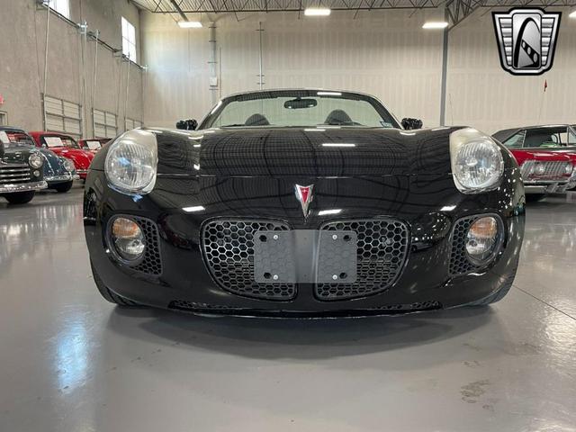 Photo of 2007 Black Pontiac Solstice