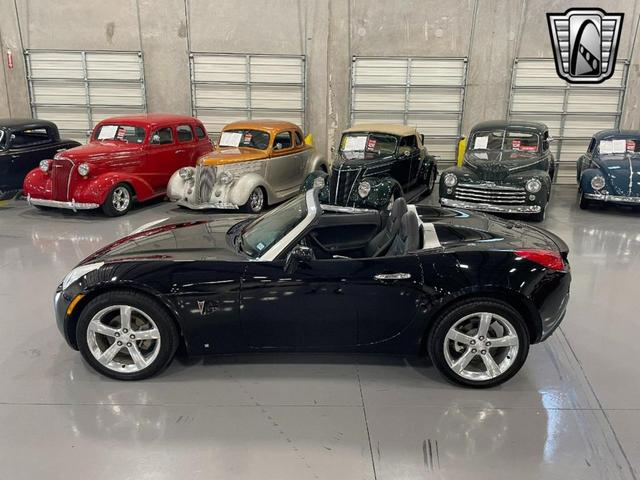 Photo of 2007 Black Pontiac Solstice