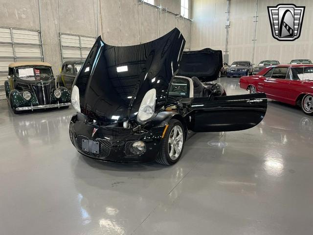 Photo of 2007 Black Pontiac Solstice