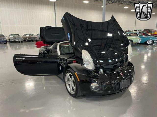 Photo of 2007 Black Pontiac Solstice