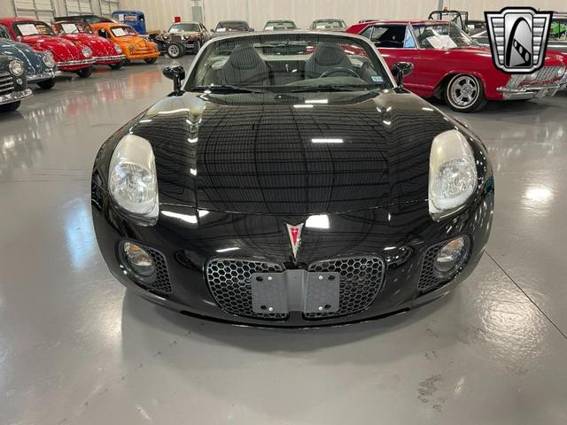 Photo of 2007 Black Pontiac Solstice