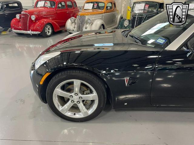 Photo of 2007 Black Pontiac Solstice