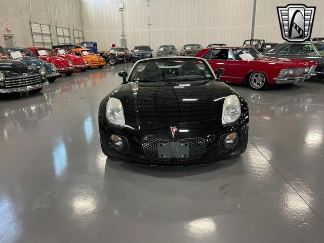 Photo of 2007 Black Pontiac Solstice