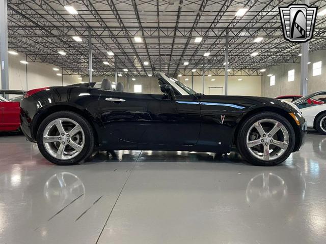 Photo of 2007 Black Pontiac Solstice