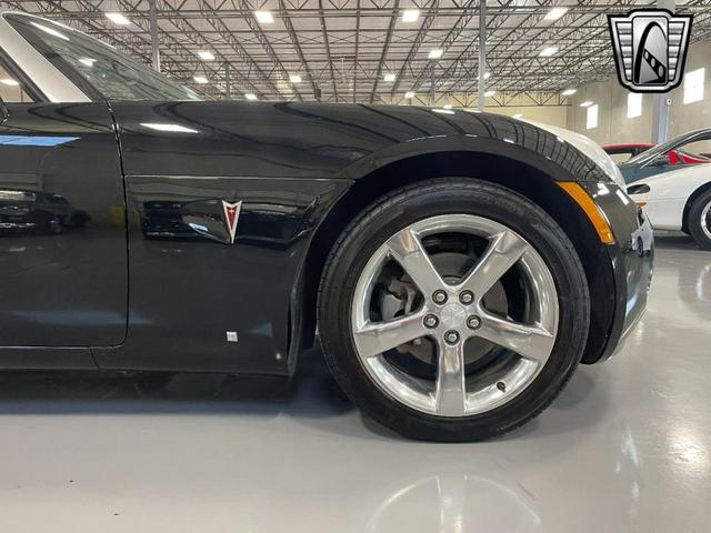 Photo of 2007 Black Pontiac Solstice