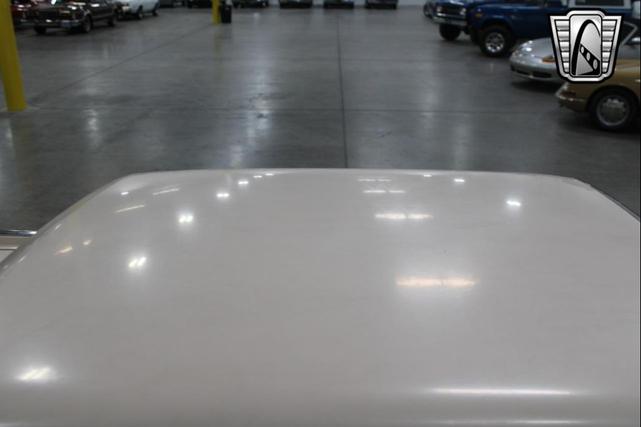 Photo of 1963 Yellow Lincoln Continental