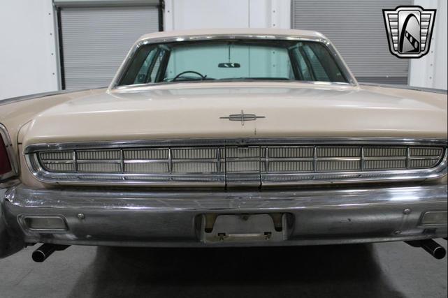 Photo of 1963 Yellow Lincoln Continental