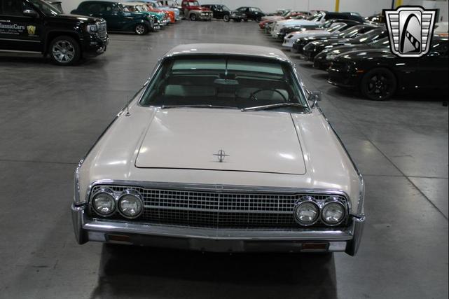 Photo of 1963 Yellow Lincoln Continental