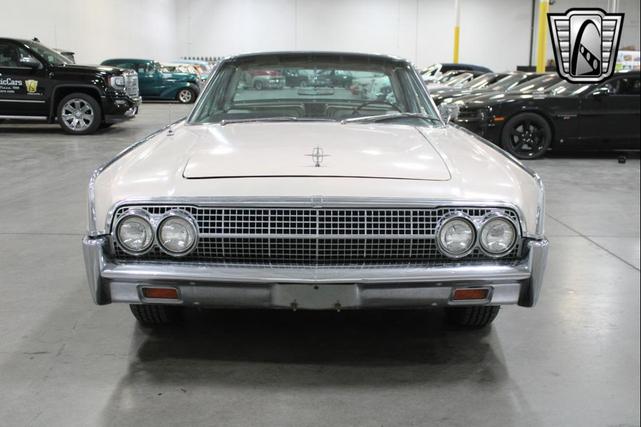Photo of 1963 Yellow Lincoln Continental