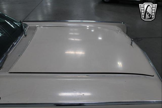 Photo of 1963 Yellow Lincoln Continental
