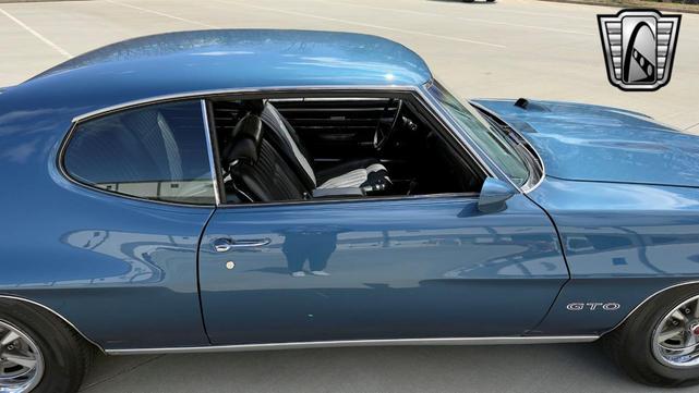 Photo of 1970 Atoll Blue Pontiac GTO