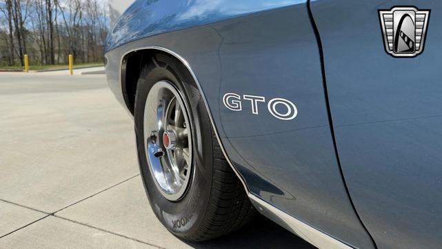 Photo of 1970 Atoll Blue Pontiac GTO