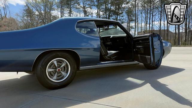 Photo of 1970 Atoll Blue Pontiac GTO
