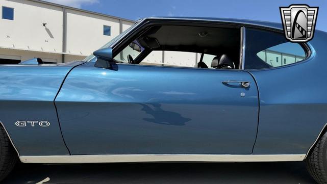 Photo of 1970 Atoll Blue Pontiac GTO