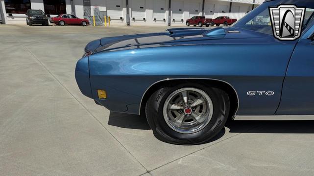 Photo of 1970 Atoll Blue Pontiac GTO
