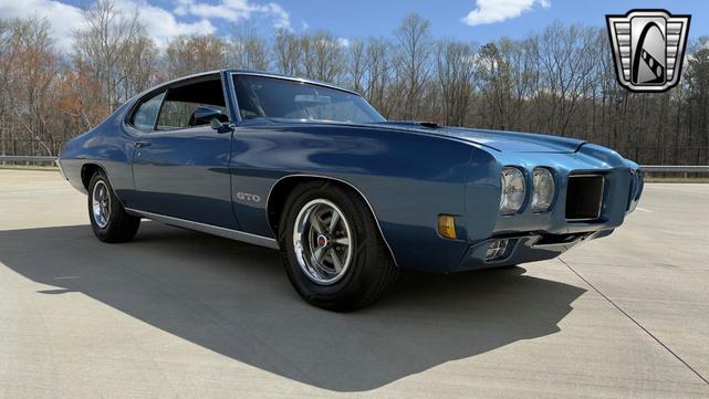 Photo of 1970 Atoll Blue Pontiac GTO