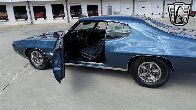 Photo of 1970 Atoll Blue Pontiac GTO