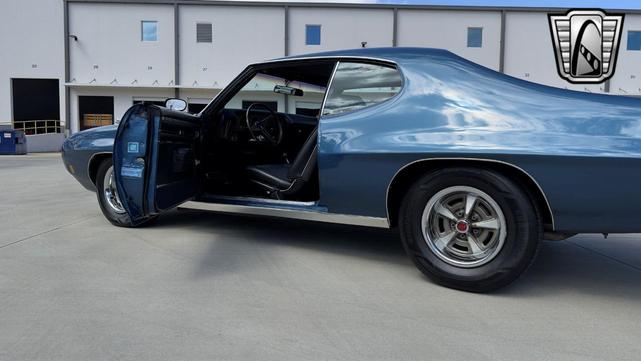Photo of 1970 Atoll Blue Pontiac GTO