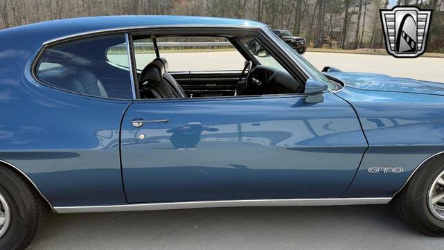 Photo of 1970 Atoll Blue Pontiac GTO