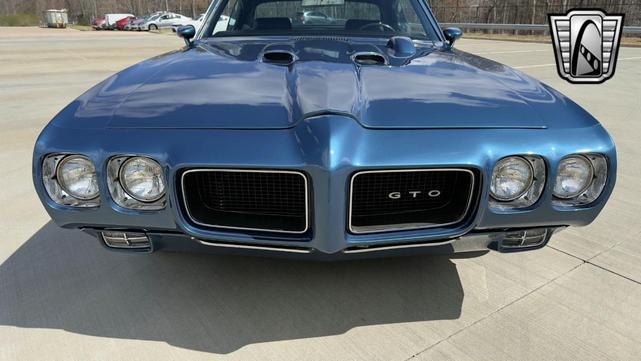 Photo of 1970 Atoll Blue Pontiac GTO