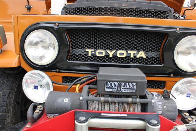Photo of 1974 Orange Toyota Land Cruiser
