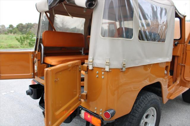 Photo of 1974 Orange Toyota Land Cruiser