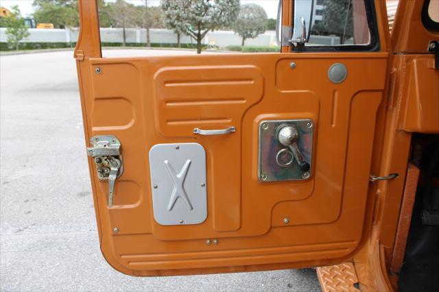 Photo of 1974 Orange Toyota Land Cruiser