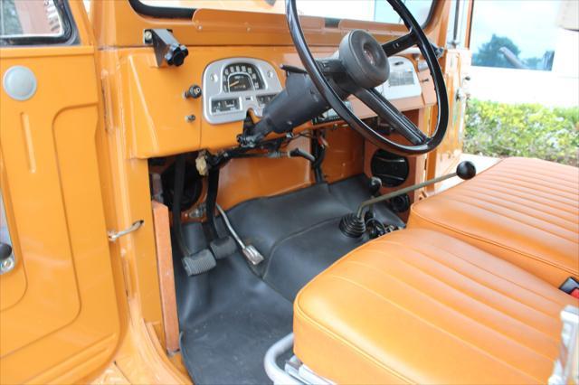 Photo of 1974 Orange Toyota Land Cruiser