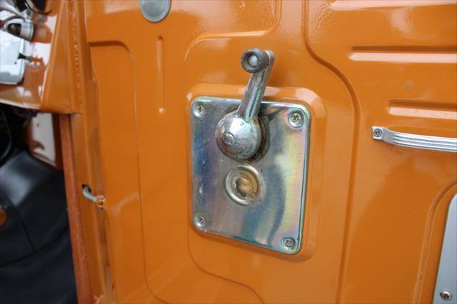 Photo of 1974 Orange Toyota Land Cruiser