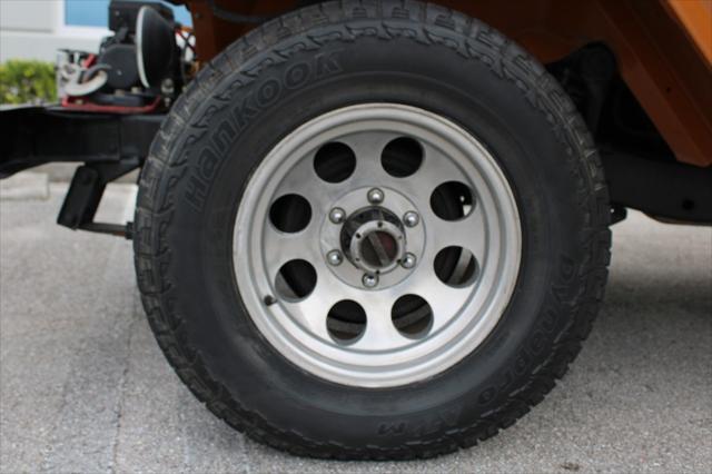 Photo of 1974 Orange Toyota Land Cruiser