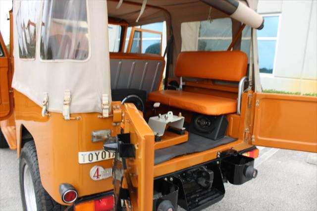 Photo of 1974 Orange Toyota Land Cruiser