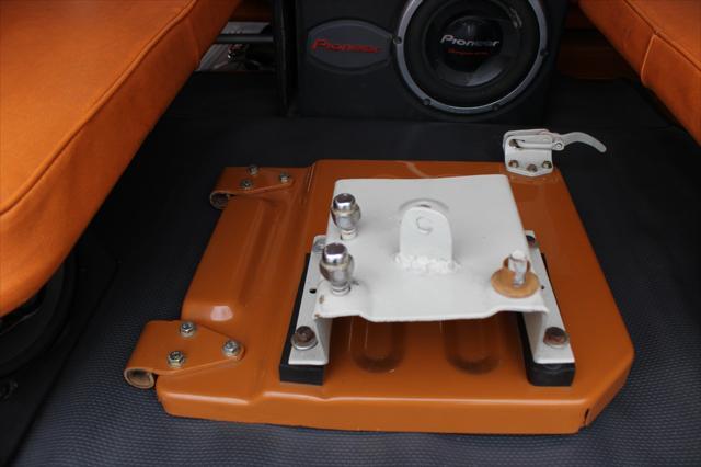 Photo of 1974 Orange Toyota Land Cruiser