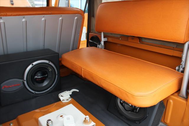 Photo of 1974 Orange Toyota Land Cruiser