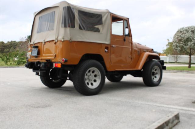 Photo of 1974 Orange Toyota Land Cruiser