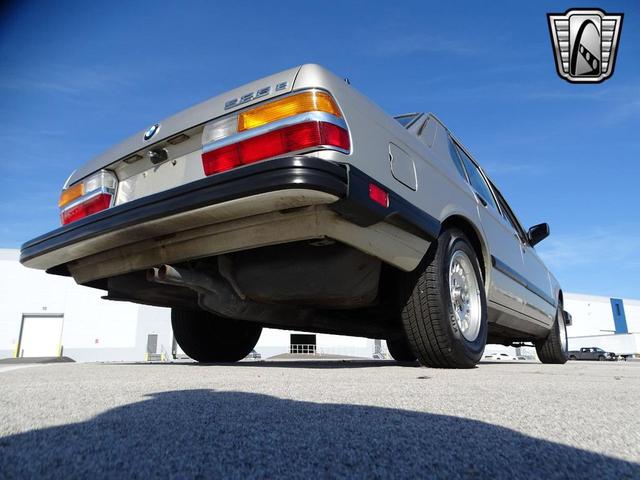 Photo of 1988 Bronzit BMW 528
