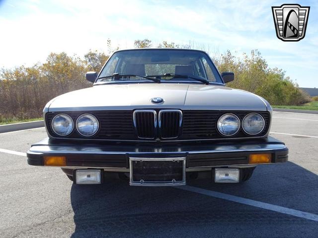 Photo of 1988 Bronzit BMW 528